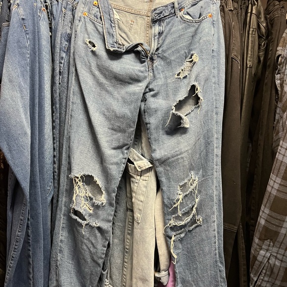 Distressed GAP denim jeans easy taper - Picture 3 of 4